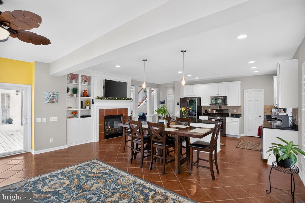 6442 WHITES MILL LN, WARRENTON, Virginia 20187, 5 Bedrooms Bedrooms, ,4 BathroomsBathrooms,Residential,6442 WHITES MILL LN,VAFQ2022682 MLS # VAFQ2022682