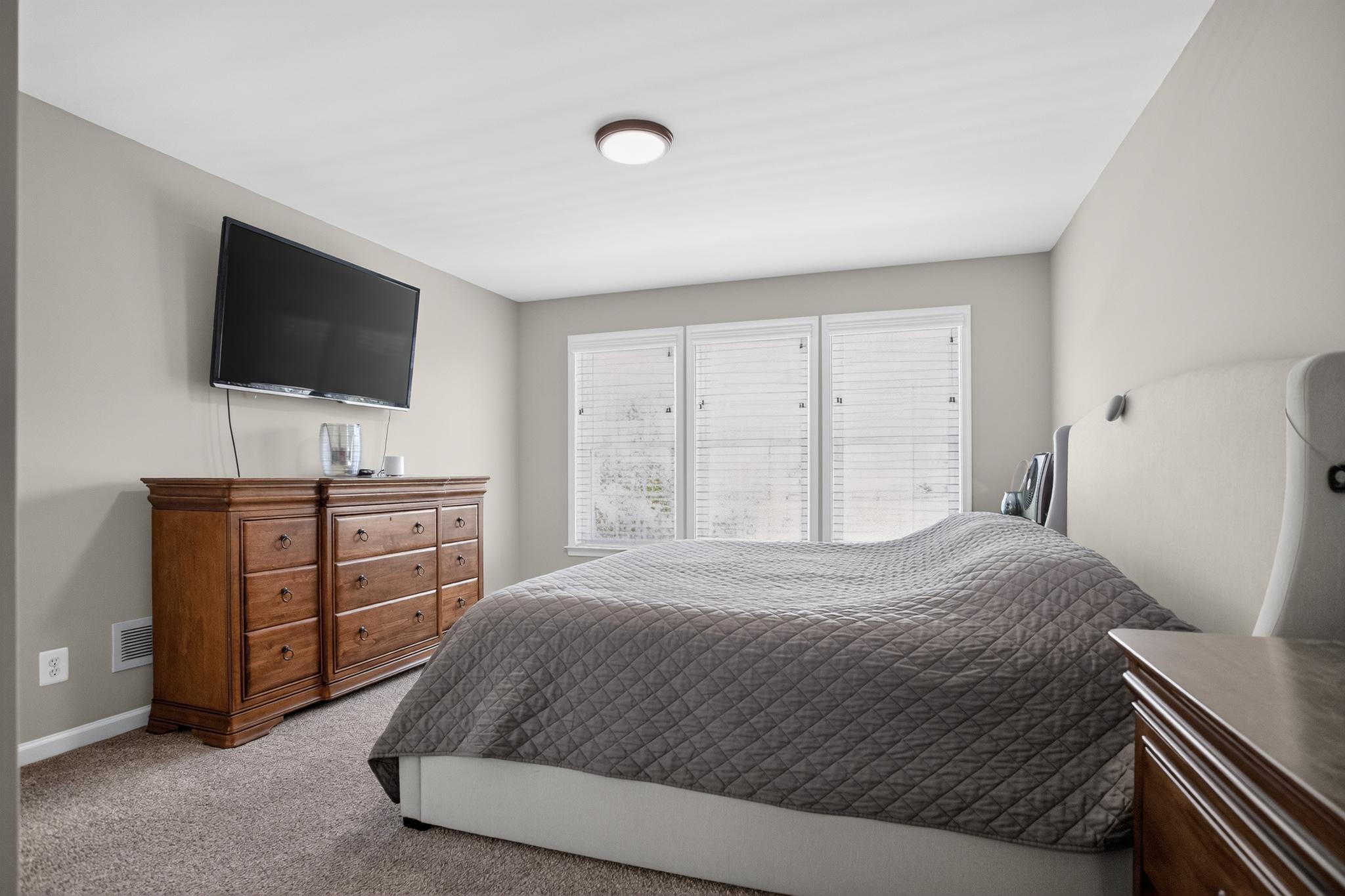 6442 WHITES MILL LN, WARRENTON, Virginia 20187, 5 Bedrooms Bedrooms, ,4 BathroomsBathrooms,Residential,6442 WHITES MILL LN,VAFQ2022682 MLS # VAFQ2022682