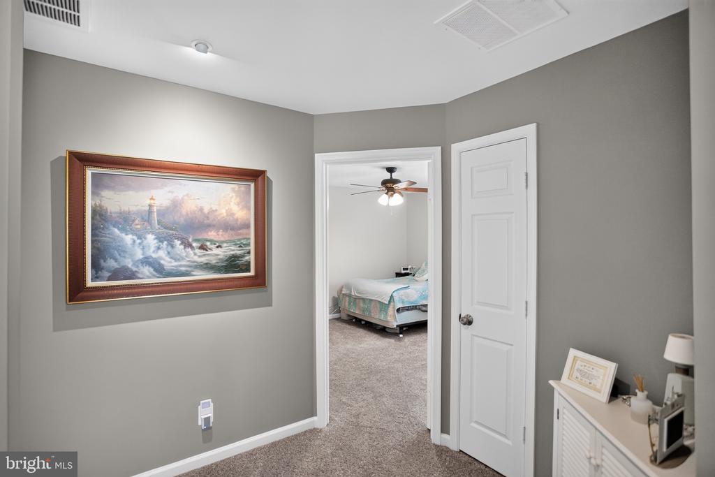6442 WHITES MILL LN, WARRENTON, Virginia 20187, 5 Bedrooms Bedrooms, ,4 BathroomsBathrooms,Residential,6442 WHITES MILL LN,VAFQ2022682 MLS # VAFQ2022682