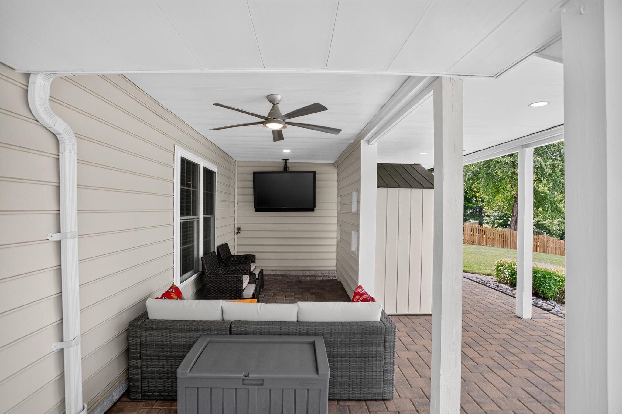 6442 WHITES MILL LN, WARRENTON, Virginia 20187, 5 Bedrooms Bedrooms, ,4 BathroomsBathrooms,Residential,6442 WHITES MILL LN,VAFQ2022682 MLS # VAFQ2022682