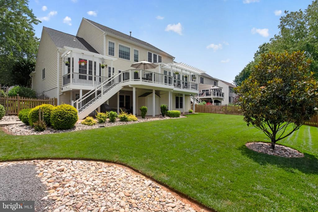 6442 WHITES MILL LN, WARRENTON, Virginia 20187, 5 Bedrooms Bedrooms, ,4 BathroomsBathrooms,Residential,6442 WHITES MILL LN,VAFQ2022682 MLS # VAFQ2022682