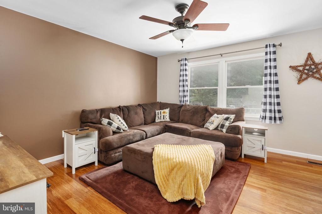 12909 GRENADE LN, SPOTSYLVANIA, Virginia 22551, 4 Bedrooms Bedrooms, ,2 BathroomsBathrooms,Residential,12909 GRENADE LN,VASP2043224 MLS # VASP2043224