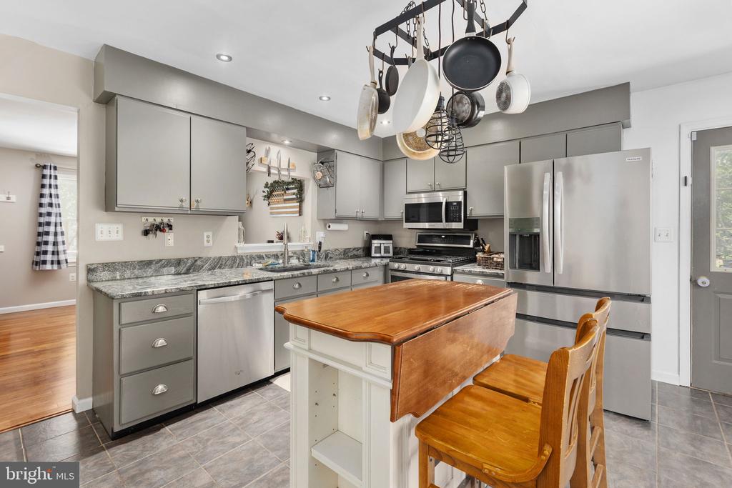 12909 GRENADE LN, SPOTSYLVANIA, Virginia 22551, 4 Bedrooms Bedrooms, ,2 BathroomsBathrooms,Residential,12909 GRENADE LN,VASP2043224 MLS # VASP2043224