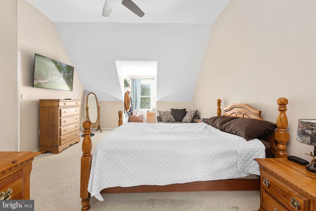 12909 GRENADE LN, SPOTSYLVANIA, Virginia 22551, 4 Bedrooms Bedrooms, ,2 BathroomsBathrooms,Residential,12909 GRENADE LN,VASP2043224 MLS # VASP2043224