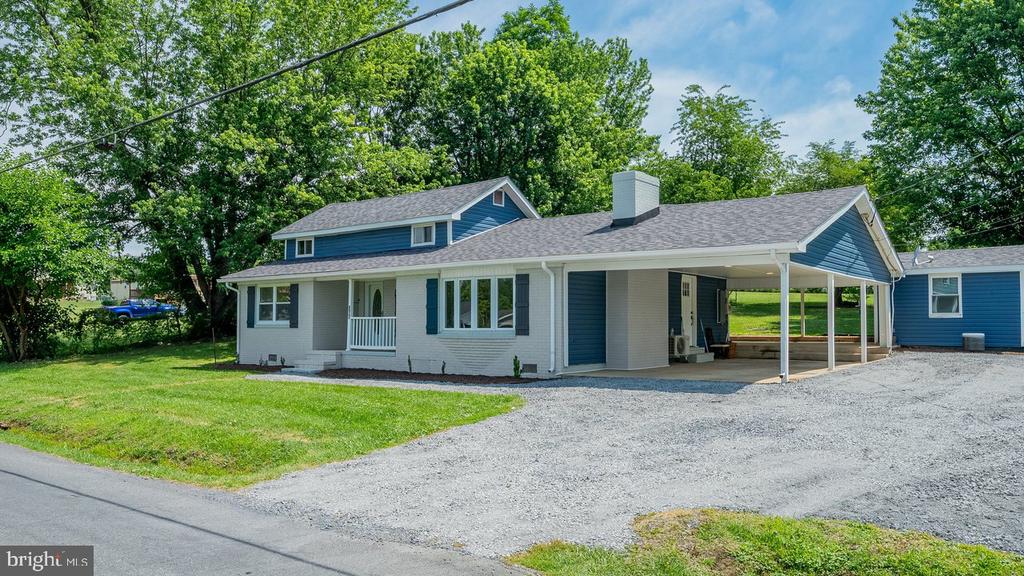 577 POND AVE, STANLEY, Virginia 22851, 3 Bedrooms Bedrooms, ,2 BathroomsBathrooms,Residential,577 POND AVE,VAPA2006598 MLS # VAPA2006598