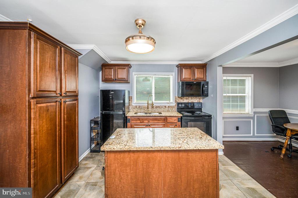 13832 POST OAK RD, SPOTSYLVANIA, Virginia 22551, 2 Bedrooms Bedrooms, ,1 BathroomBathrooms,Residential,13832 POST OAK RD,VASP2043118 MLS # VASP2043118