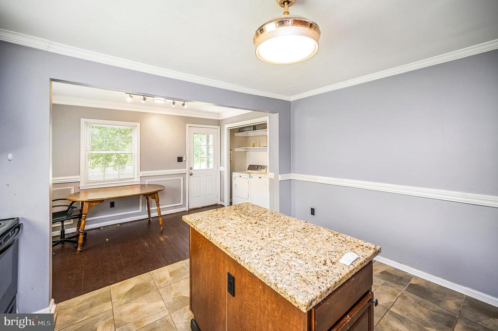13832 POST OAK RD, SPOTSYLVANIA, Virginia 22551, 2 Bedrooms Bedrooms, ,1 BathroomBathrooms,Residential,13832 POST OAK RD,VASP2043118 MLS # VASP2043118