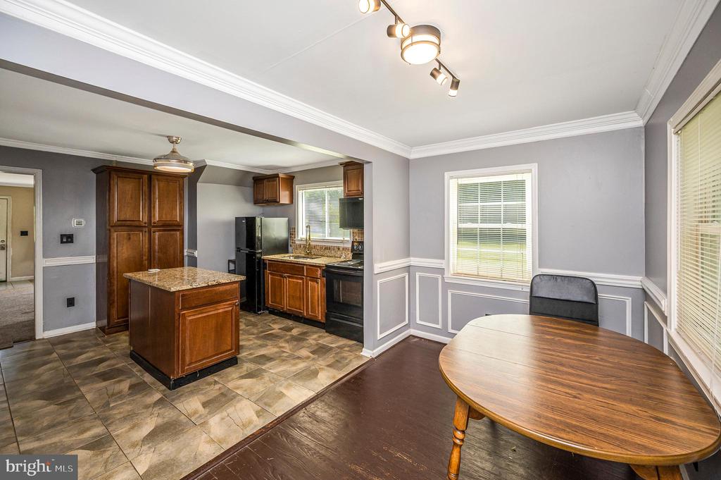 13832 POST OAK RD, SPOTSYLVANIA, Virginia 22551, 2 Bedrooms Bedrooms, ,1 BathroomBathrooms,Residential,13832 POST OAK RD,VASP2043118 MLS # VASP2043118