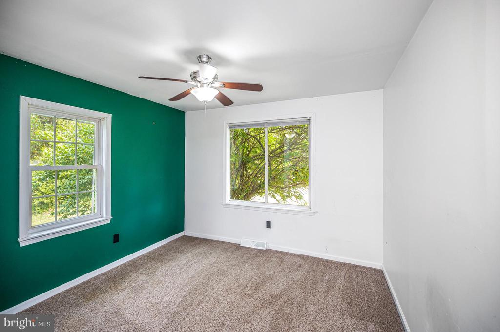 13832 POST OAK RD, SPOTSYLVANIA, Virginia 22551, 2 Bedrooms Bedrooms, ,1 BathroomBathrooms,Residential,13832 POST OAK RD,VASP2043118 MLS # VASP2043118