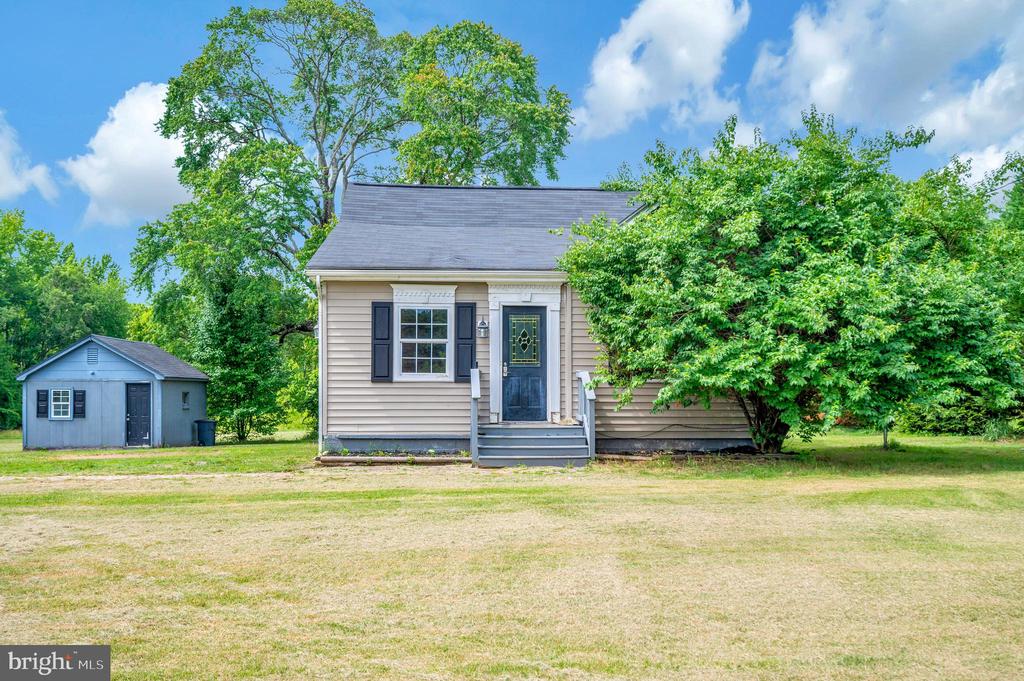 13832 POST OAK RD, SPOTSYLVANIA, Virginia 22551, 2 Bedrooms Bedrooms, ,1 BathroomBathrooms,Residential,13832 POST OAK RD,VASP2043118 MLS # VASP2043118