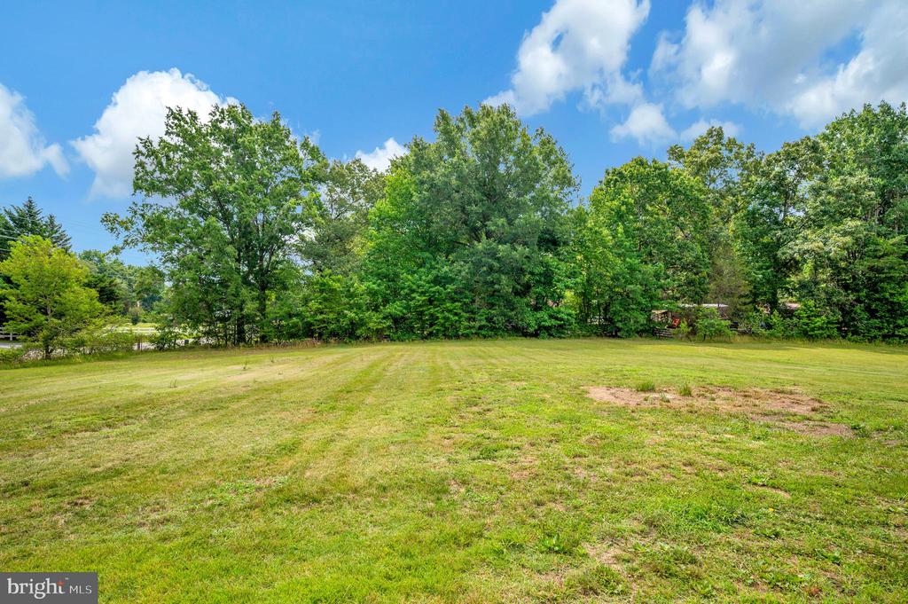 13832 POST OAK RD, SPOTSYLVANIA, Virginia 22551, 2 Bedrooms Bedrooms, ,1 BathroomBathrooms,Residential,13832 POST OAK RD,VASP2043118 MLS # VASP2043118