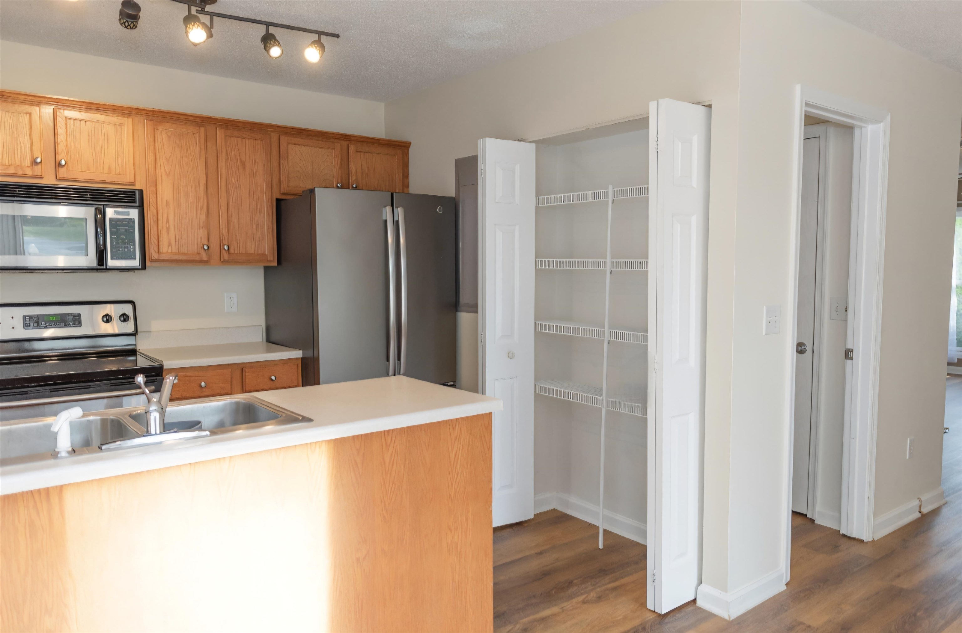 720 CAMELOT LN, HARRISONBURG, Virginia 22801, 2 Bedrooms Bedrooms, ,2 BathroomsBathrooms,Residential,720 CAMELOT LN,678923 MLS # 678923