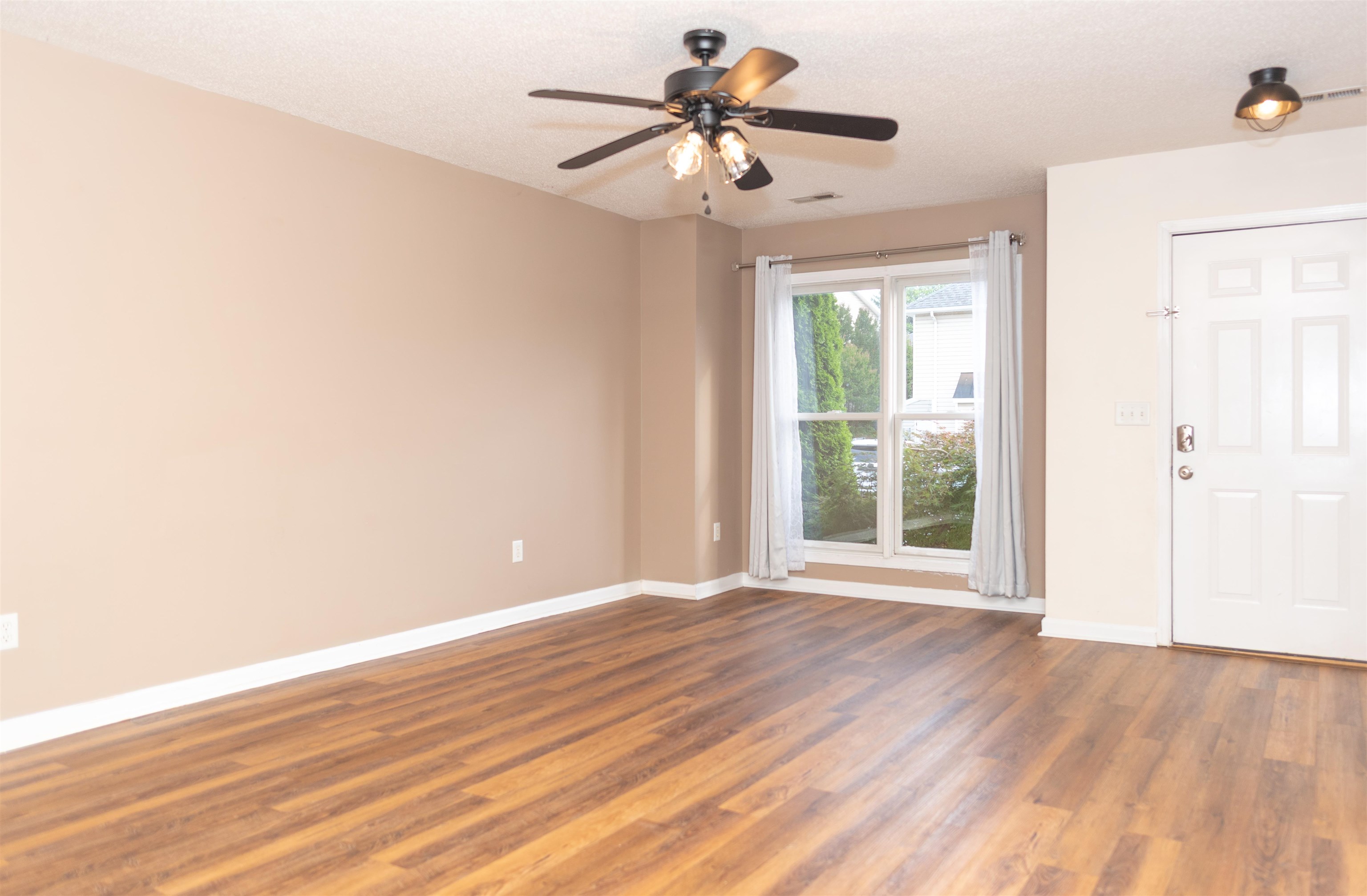 720 CAMELOT LN, HARRISONBURG, Virginia 22801, 2 Bedrooms Bedrooms, ,2 BathroomsBathrooms,Residential,720 CAMELOT LN,678923 MLS # 678923