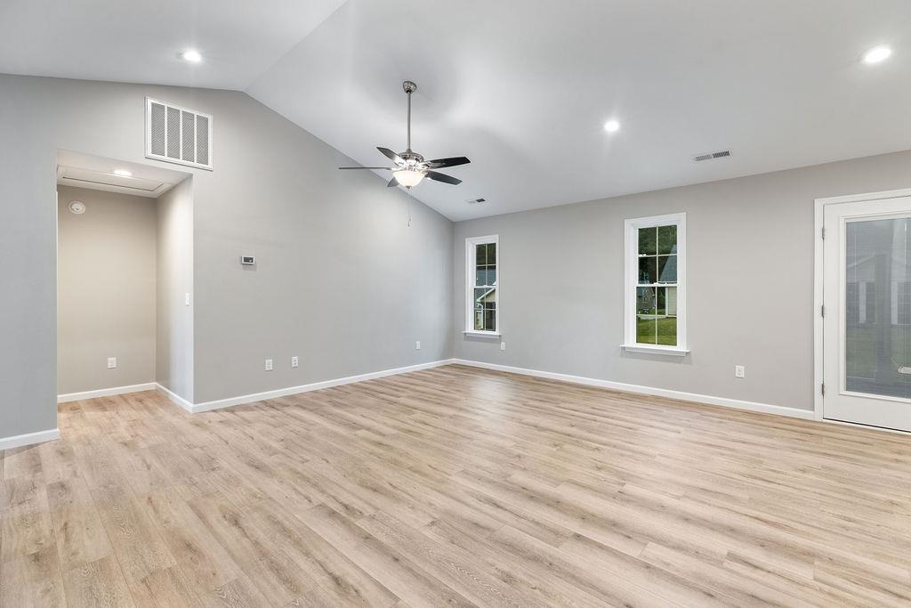 5 RIVER OAK DR, STAUNTON, Virginia 24401, 3 Bedrooms Bedrooms, ,2 BathroomsBathrooms,Residential,5 RIVER OAK DR,678924 MLS # 678924