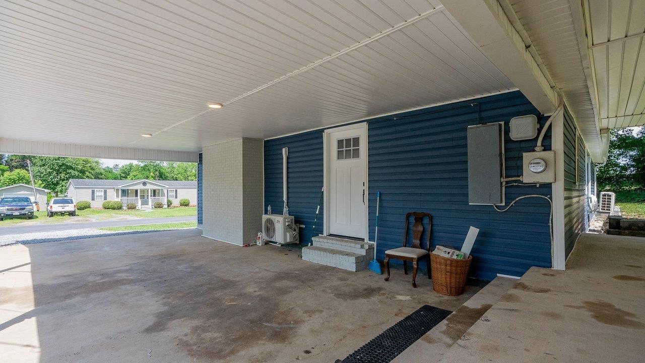 577 POND AVE, STANLEY, Virginia 22851, 3 Bedrooms Bedrooms, ,2 BathroomsBathrooms,Residential,577 POND AVE,678925 MLS # 678925