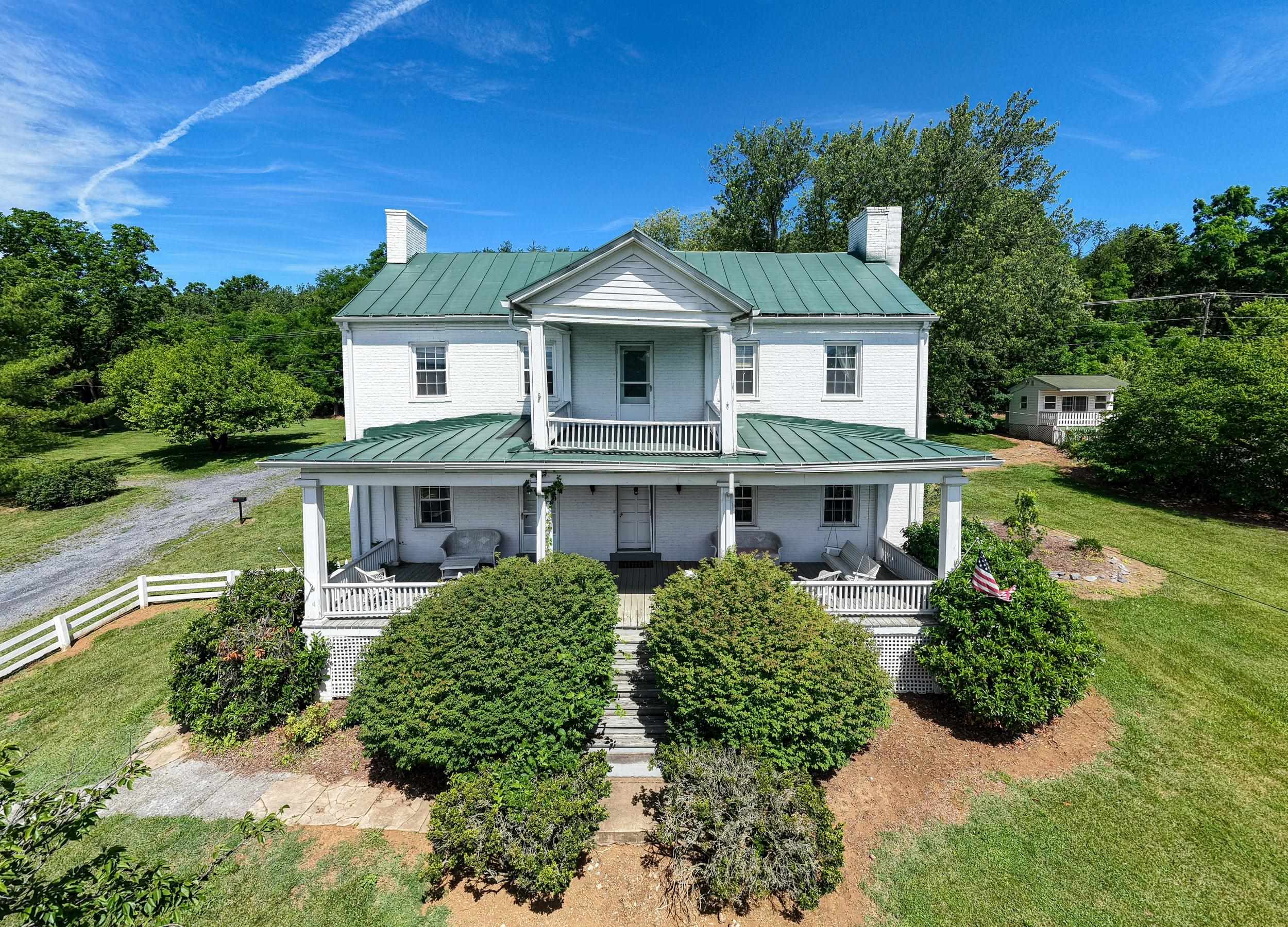 24033 OLD VALLEY PIKE, MAURERTOWN, Virginia 22644, 3 Bedrooms Bedrooms, ,2 BathroomsBathrooms,Residential,24033 OLD VALLEY PIKE,678927 MLS # 678927
