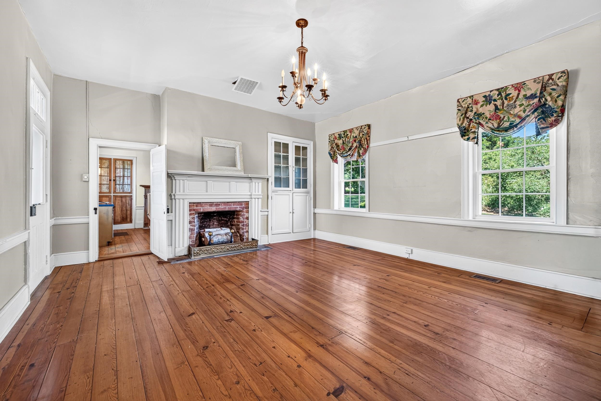 24033 OLD VALLEY PIKE, MAURERTOWN, Virginia 22644, 3 Bedrooms Bedrooms, ,2 BathroomsBathrooms,Residential,24033 OLD VALLEY PIKE,678927 MLS # 678927