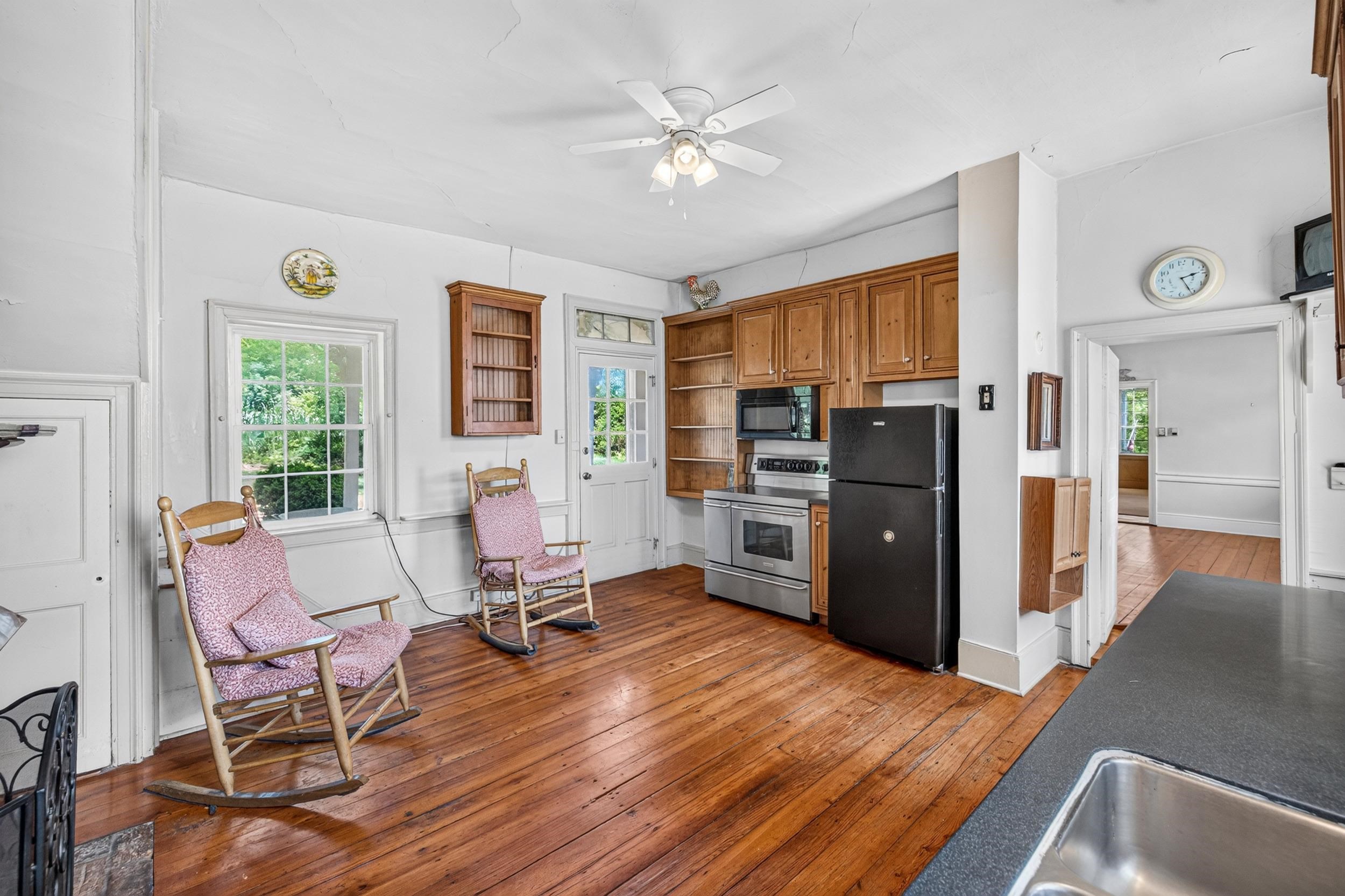 24033 OLD VALLEY PIKE, MAURERTOWN, Virginia 22644, 3 Bedrooms Bedrooms, ,2 BathroomsBathrooms,Residential,24033 OLD VALLEY PIKE,678927 MLS # 678927