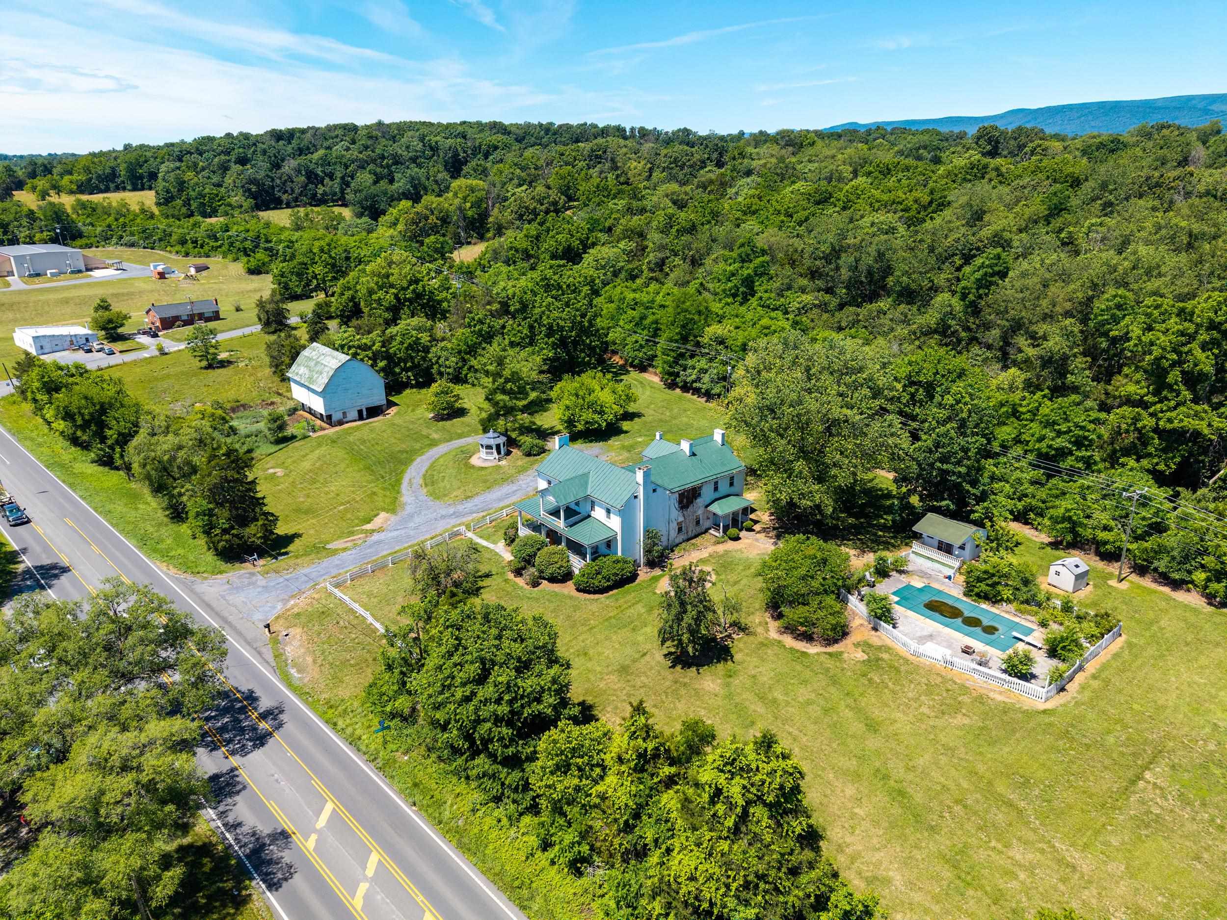 24033 OLD VALLEY PIKE, MAURERTOWN, Virginia 22644, 3 Bedrooms Bedrooms, ,2 BathroomsBathrooms,Residential,24033 OLD VALLEY PIKE,678927 MLS # 678927
