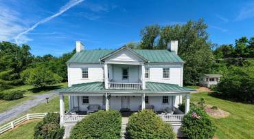 24033 OLD VALLEY PIKE, MAURERTOWN, Virginia 22644, 3 Bedrooms Bedrooms, ,2 BathroomsBathrooms,Residential,24033 OLD VALLEY PIKE,678927 MLS # 678927