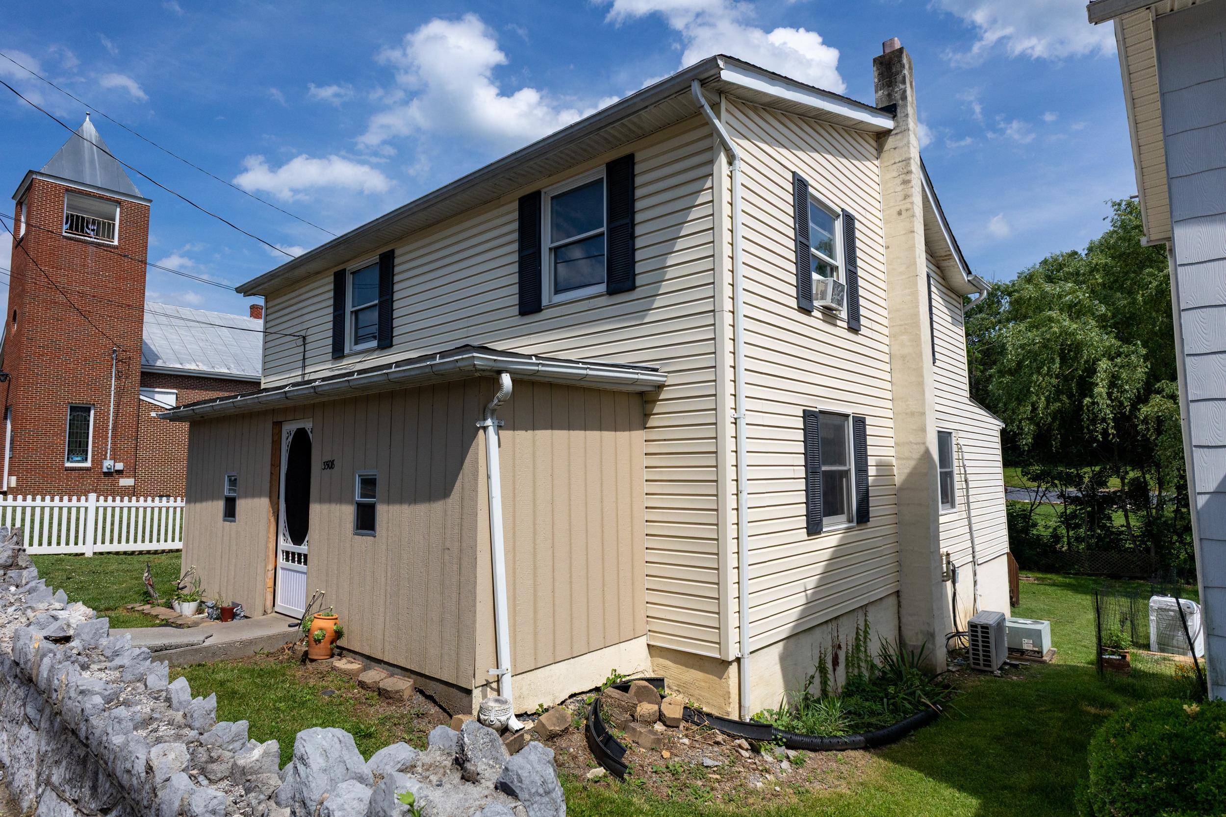 3508 N MAIN ST, TOMS BROOK, Virginia 22660, 4 Bedrooms Bedrooms, ,2 BathroomsBathrooms,Residential,3508 N MAIN ST,678928 MLS # 678928