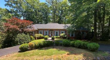 201 GREEN ST, LOCUST GROVE, Virginia 22508, 4 Bedrooms Bedrooms, ,3 BathroomsBathrooms,Residential,201 GREEN ST,VAOR2014502 MLS # VAOR2014502