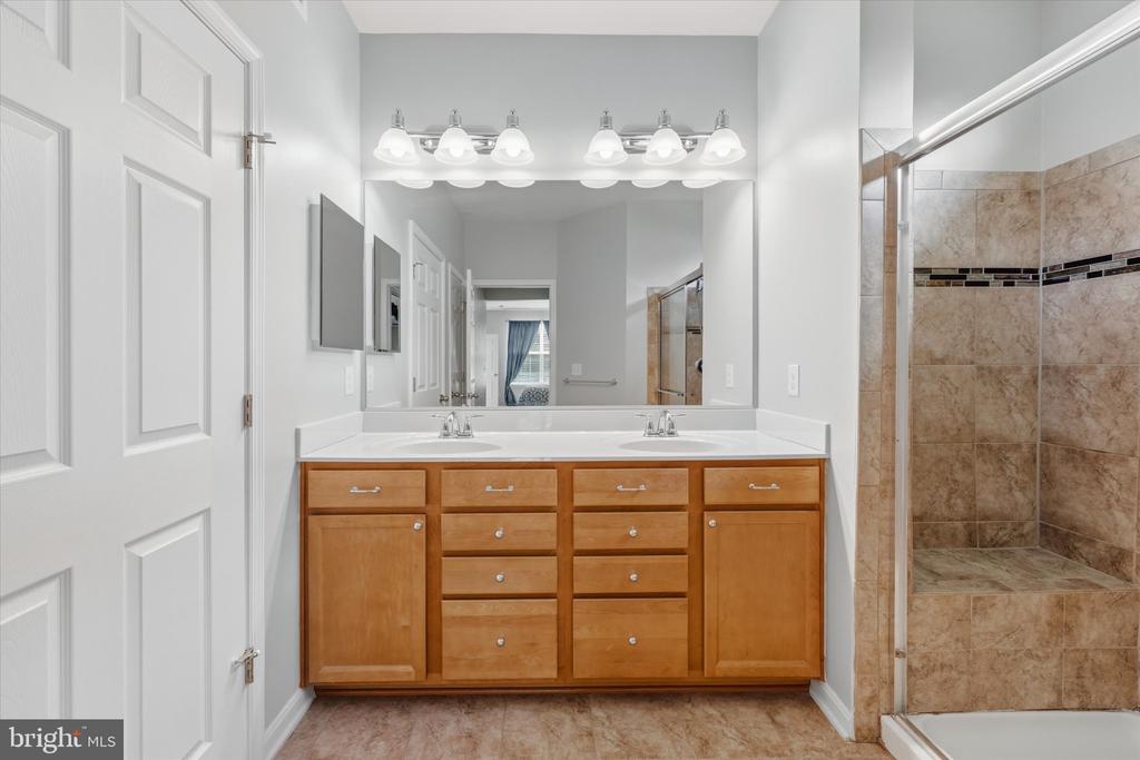 7366 TRUNDLE CT, WARRENTON, Virginia 20187, 3 Bedrooms Bedrooms, ,3 BathroomsBathrooms,Residential,7366 TRUNDLE CT,VAFQ2022652 MLS # VAFQ2022652