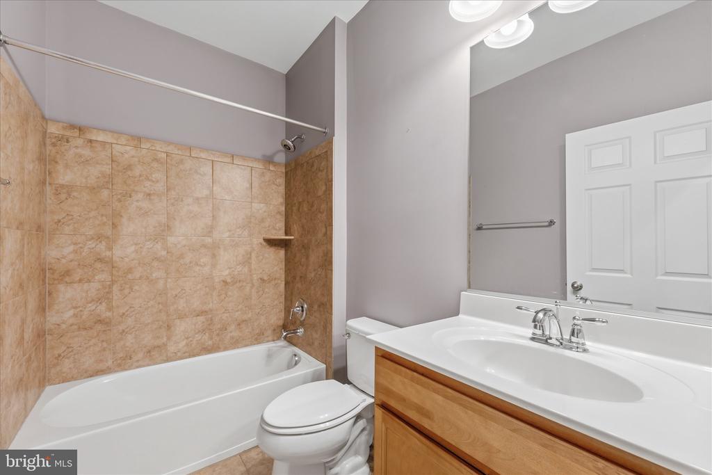 7366 TRUNDLE CT, WARRENTON, Virginia 20187, 3 Bedrooms Bedrooms, ,3 BathroomsBathrooms,Residential,7366 TRUNDLE CT,VAFQ2022652 MLS # VAFQ2022652