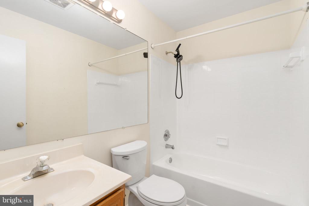 10740 BRICE CT, FREDERICKSBURG, Virginia 22407, 4 Bedrooms Bedrooms, ,3 BathroomsBathrooms,Residential,BALLANTRAYE,10740 BRICE CT,VASP2043262 MLS # VASP2043262