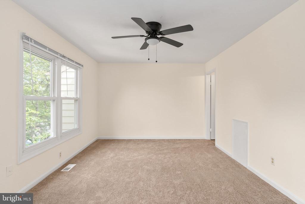 10740 BRICE CT, FREDERICKSBURG, Virginia 22407, 4 Bedrooms Bedrooms, ,3 BathroomsBathrooms,Residential,BALLANTRAYE,10740 BRICE CT,VASP2043262 MLS # VASP2043262