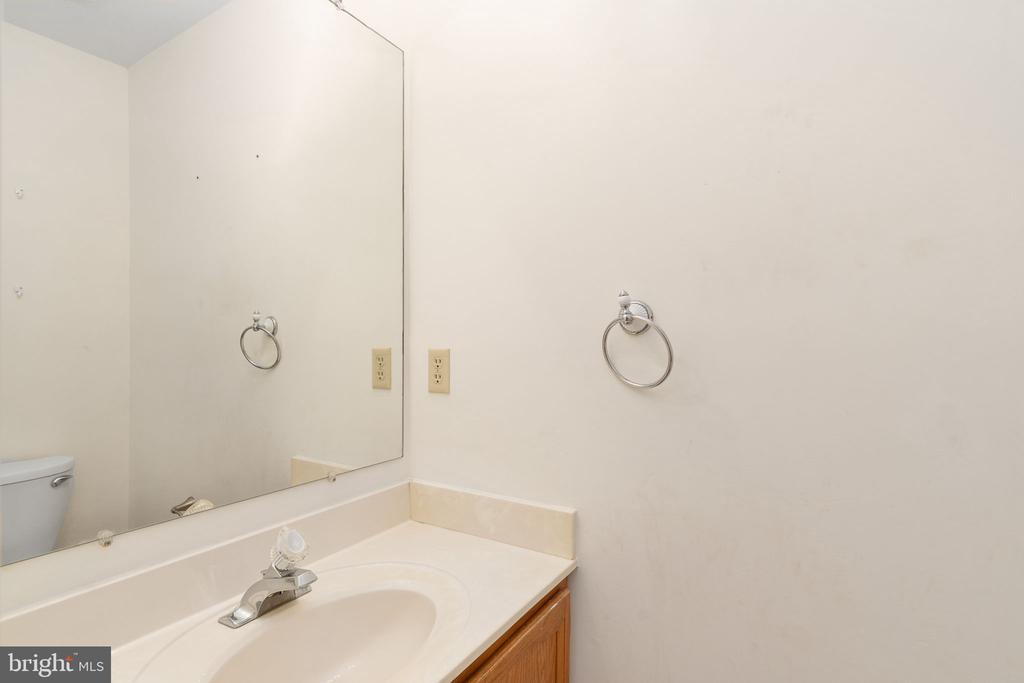 10740 BRICE CT, FREDERICKSBURG, Virginia 22407, 4 Bedrooms Bedrooms, ,3 BathroomsBathrooms,Residential,BALLANTRAYE,10740 BRICE CT,VASP2043262 MLS # VASP2043262