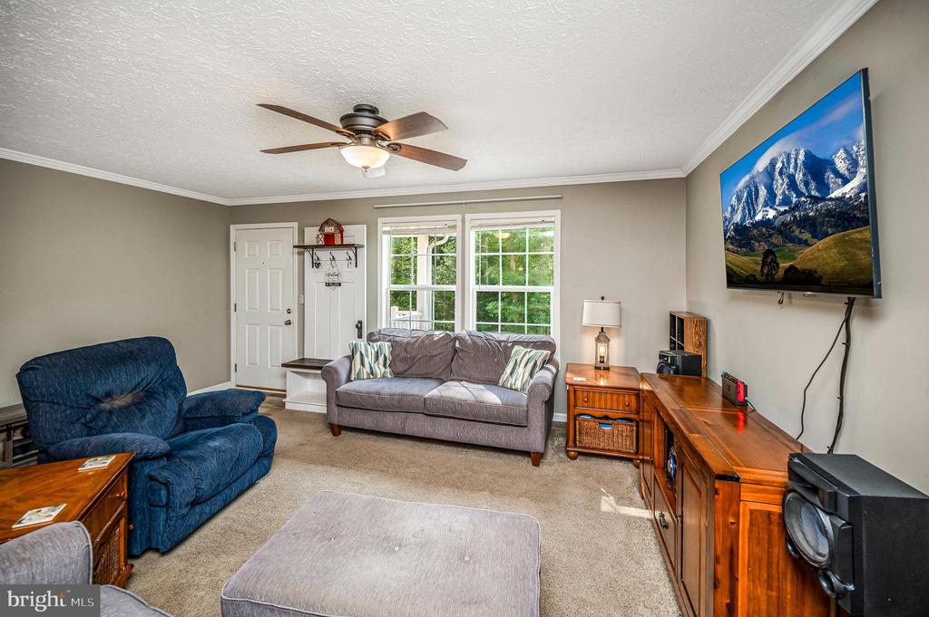 7324 RED FEATHER LN, SPOTSYLVANIA, Virginia 22551, 4 Bedrooms Bedrooms, ,2 BathroomsBathrooms,Residential,7324 RED FEATHER LN,VASP2043250 MLS # VASP2043250