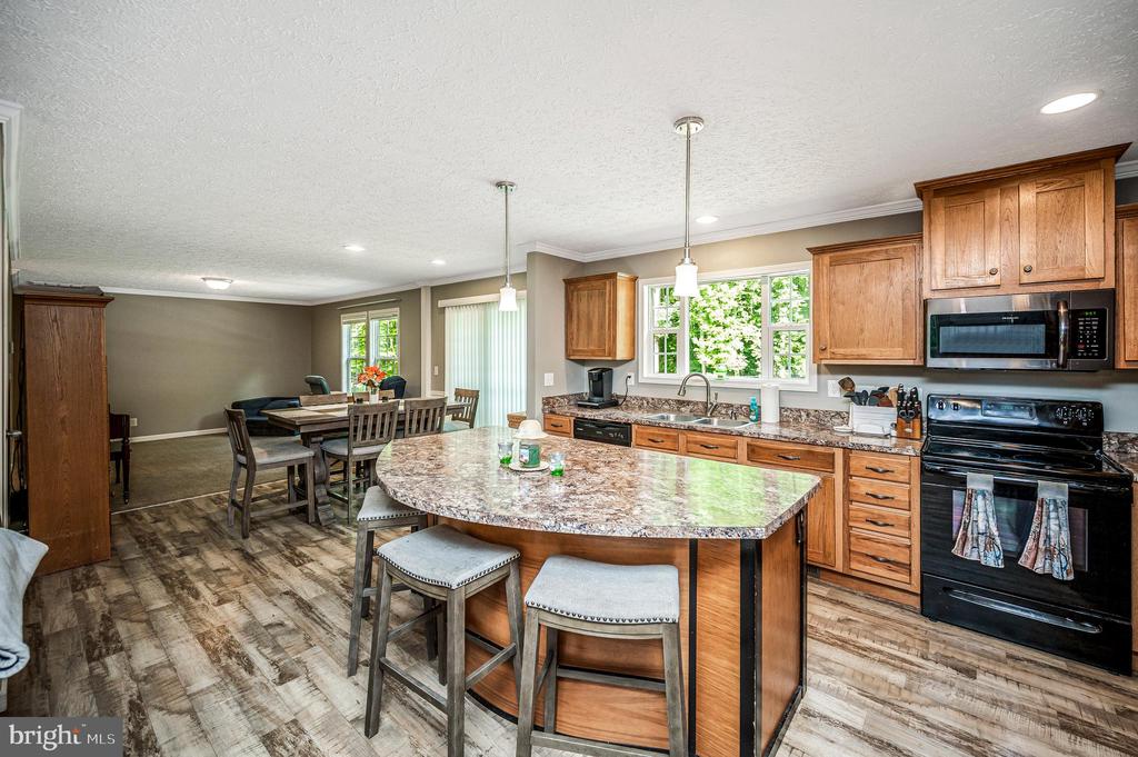 7324 RED FEATHER LN, SPOTSYLVANIA, Virginia 22551, 4 Bedrooms Bedrooms, ,2 BathroomsBathrooms,Residential,7324 RED FEATHER LN,VASP2043250 MLS # VASP2043250