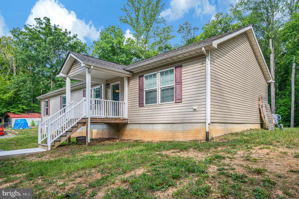 7324 RED FEATHER LN, SPOTSYLVANIA, Virginia 22551, 4 Bedrooms Bedrooms, ,2 BathroomsBathrooms,Residential,7324 RED FEATHER LN,VASP2043250 MLS # VASP2043250