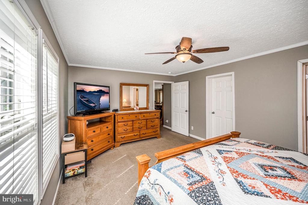 7324 RED FEATHER LN, SPOTSYLVANIA, Virginia 22551, 4 Bedrooms Bedrooms, ,2 BathroomsBathrooms,Residential,7324 RED FEATHER LN,VASP2043250 MLS # VASP2043250