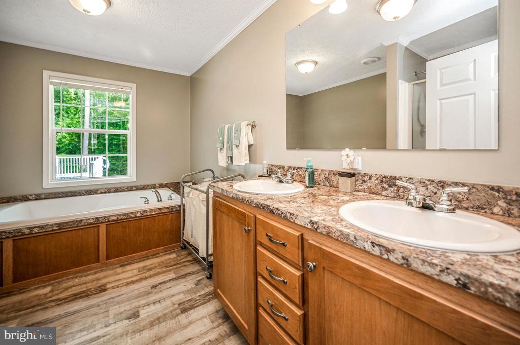 7324 RED FEATHER LN, SPOTSYLVANIA, Virginia 22551, 4 Bedrooms Bedrooms, ,2 BathroomsBathrooms,Residential,7324 RED FEATHER LN,VASP2043250 MLS # VASP2043250