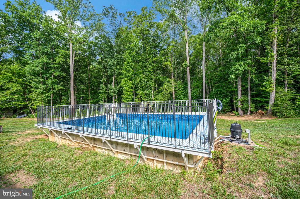 7324 RED FEATHER LN, SPOTSYLVANIA, Virginia 22551, 4 Bedrooms Bedrooms, ,2 BathroomsBathrooms,Residential,7324 RED FEATHER LN,VASP2043250 MLS # VASP2043250