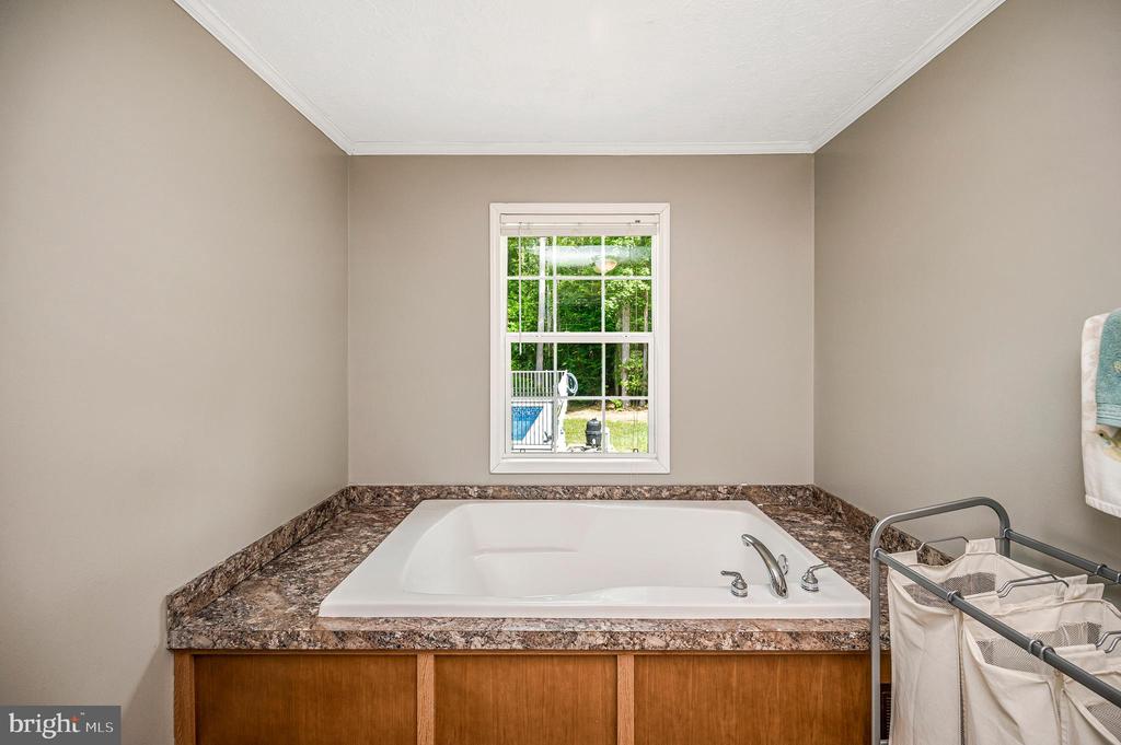 7324 RED FEATHER LN, SPOTSYLVANIA, Virginia 22551, 4 Bedrooms Bedrooms, ,2 BathroomsBathrooms,Residential,7324 RED FEATHER LN,VASP2043250 MLS # VASP2043250