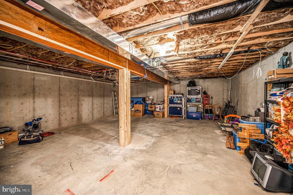 7324 RED FEATHER LN, SPOTSYLVANIA, Virginia 22551, 4 Bedrooms Bedrooms, ,2 BathroomsBathrooms,Residential,7324 RED FEATHER LN,VASP2043250 MLS # VASP2043250