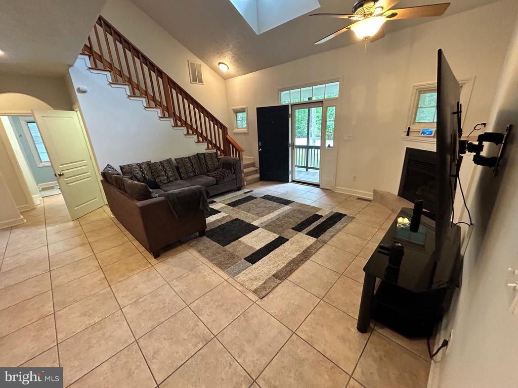 197 OAKLEIGH LN, BUMPASS, Virginia 23024, 5 Bedrooms Bedrooms, ,3 BathroomsBathrooms,Residential,197 OAKLEIGH LN,VALA2010146 MLS # VALA2010146