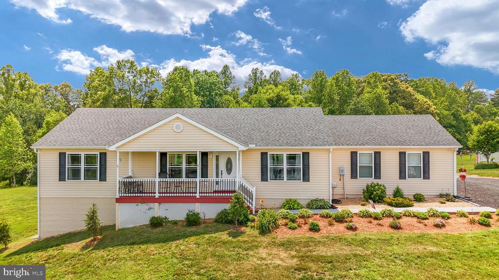 160 LANCASTER CT, LOUISA, Virginia 23093, 3 Bedrooms Bedrooms, ,2 BathroomsBathrooms,Residential,160 LANCASTER CT,VALA2010136 MLS # VALA2010136