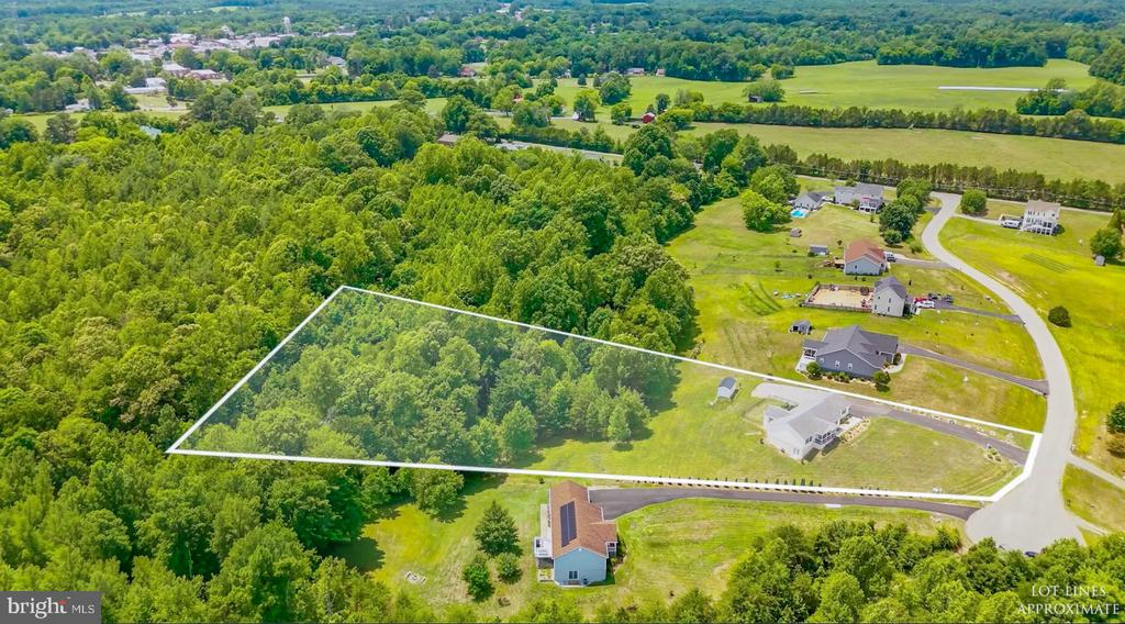 160 LANCASTER CT, LOUISA, Virginia 23093, 3 Bedrooms Bedrooms, ,2 BathroomsBathrooms,Residential,160 LANCASTER CT,VALA2010136 MLS # VALA2010136