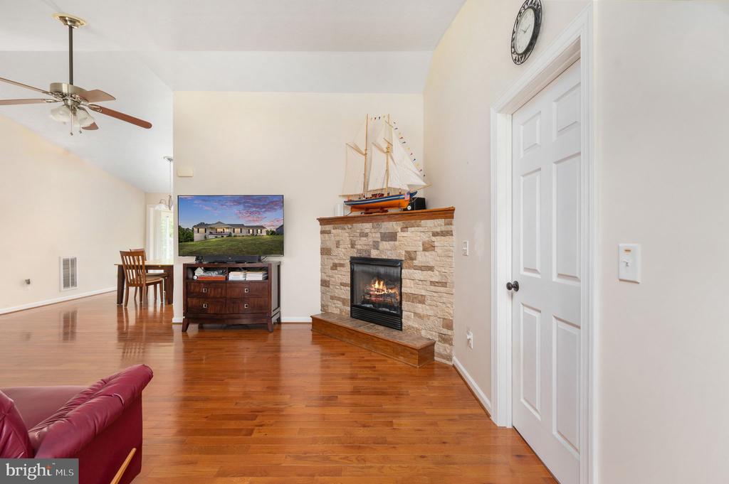 160 LANCASTER CT, LOUISA, Virginia 23093, 3 Bedrooms Bedrooms, ,2 BathroomsBathrooms,Residential,160 LANCASTER CT,VALA2010136 MLS # VALA2010136