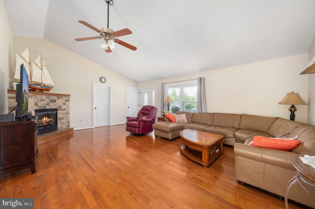 160 LANCASTER CT, LOUISA, Virginia 23093, 3 Bedrooms Bedrooms, ,2 BathroomsBathrooms,Residential,160 LANCASTER CT,VALA2010136 MLS # VALA2010136