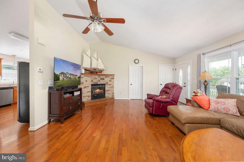 160 LANCASTER CT, LOUISA, Virginia 23093, 3 Bedrooms Bedrooms, ,2 BathroomsBathrooms,Residential,160 LANCASTER CT,VALA2010136 MLS # VALA2010136