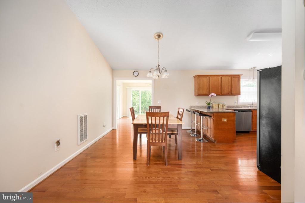160 LANCASTER CT, LOUISA, Virginia 23093, 3 Bedrooms Bedrooms, ,2 BathroomsBathrooms,Residential,160 LANCASTER CT,VALA2010136 MLS # VALA2010136