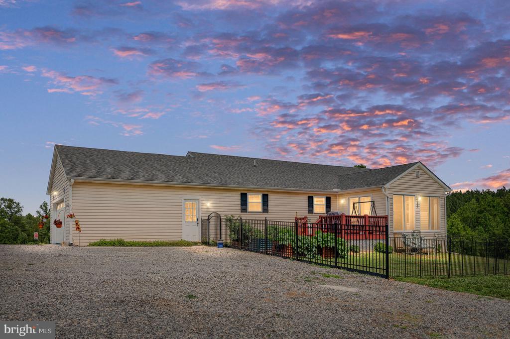 160 LANCASTER CT, LOUISA, Virginia 23093, 3 Bedrooms Bedrooms, ,2 BathroomsBathrooms,Residential,160 LANCASTER CT,VALA2010136 MLS # VALA2010136