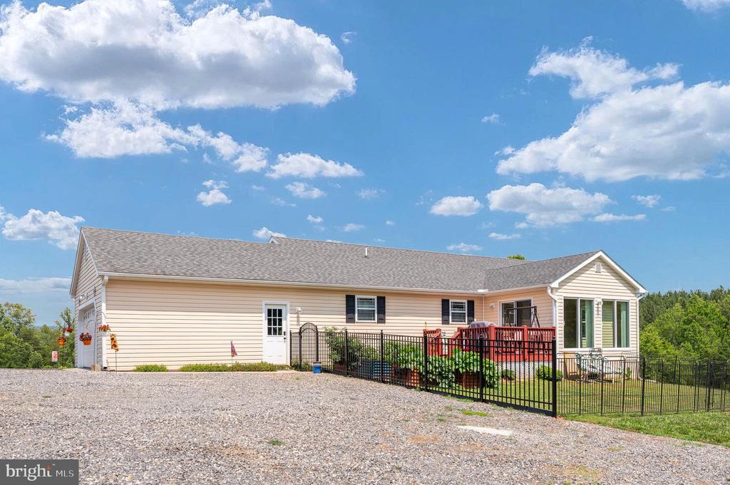 160 LANCASTER CT, LOUISA, Virginia 23093, 3 Bedrooms Bedrooms, ,2 BathroomsBathrooms,Residential,160 LANCASTER CT,VALA2010136 MLS # VALA2010136