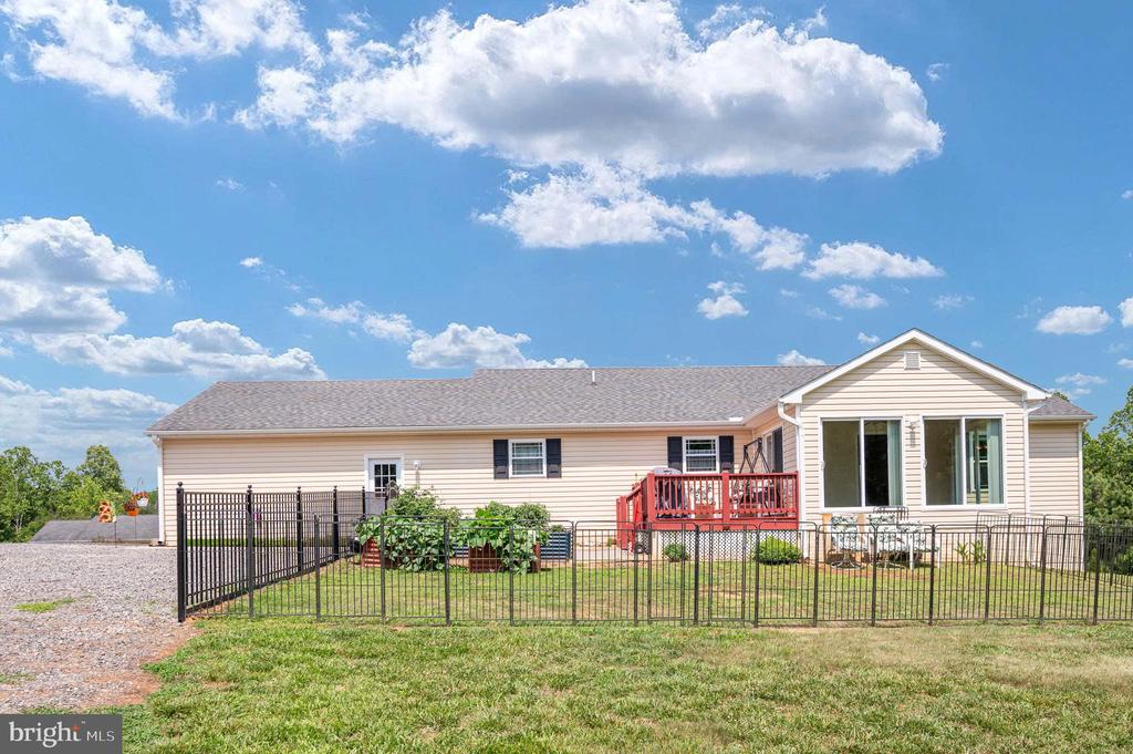 160 LANCASTER CT, LOUISA, Virginia 23093, 3 Bedrooms Bedrooms, ,2 BathroomsBathrooms,Residential,160 LANCASTER CT,VALA2010136 MLS # VALA2010136