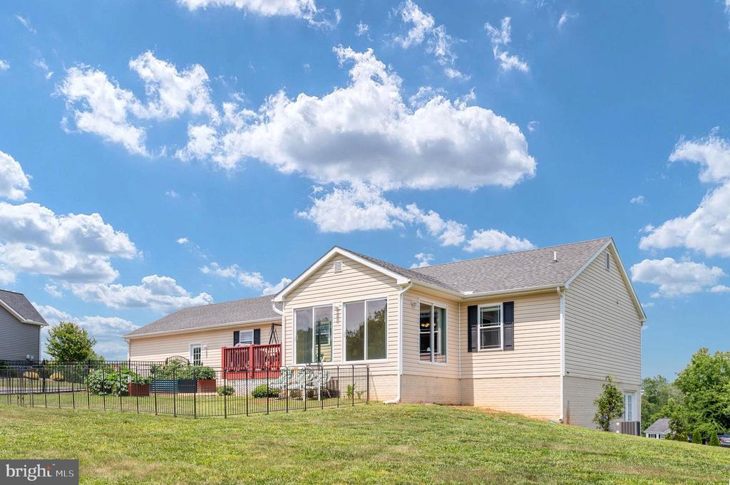 160 LANCASTER CT, LOUISA, Virginia 23093, 3 Bedrooms Bedrooms, ,2 BathroomsBathrooms,Residential,160 LANCASTER CT,VALA2010136 MLS # VALA2010136